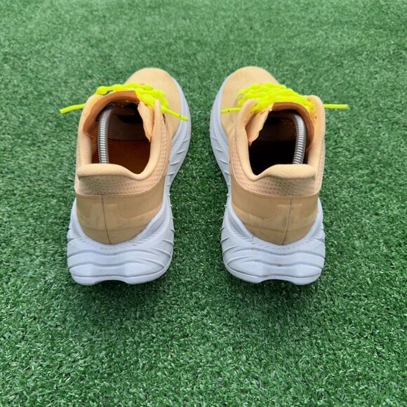 HOKA ONE ONE CARBON X2 - Women’s Running Shoes - SIZE 8.5B - Picture 4 of 10